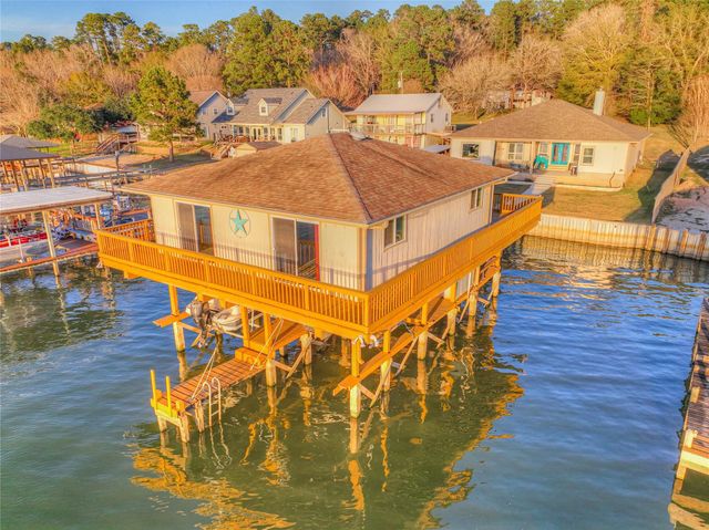 200 Little Dove, Livingston, TX 77351