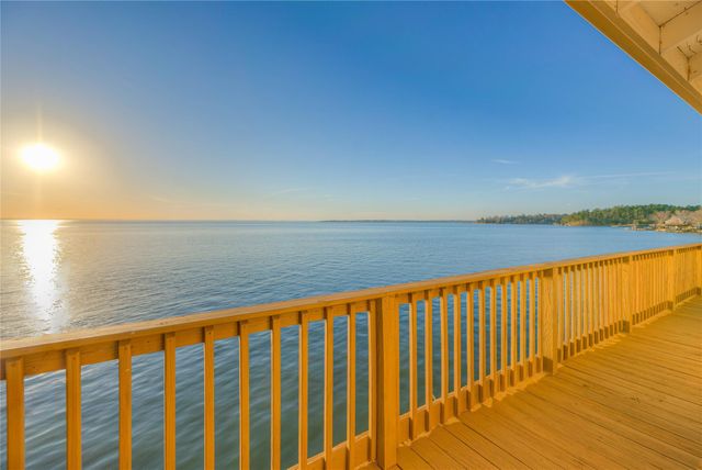 200 Little Dove, Livingston, TX 77351