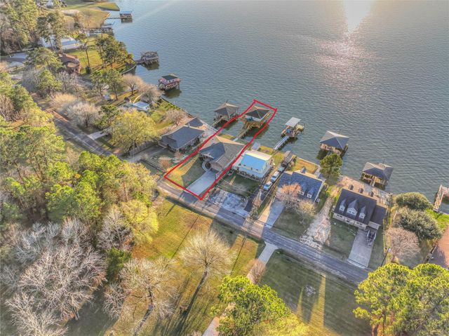 200 Little Dove, Livingston, TX 77351