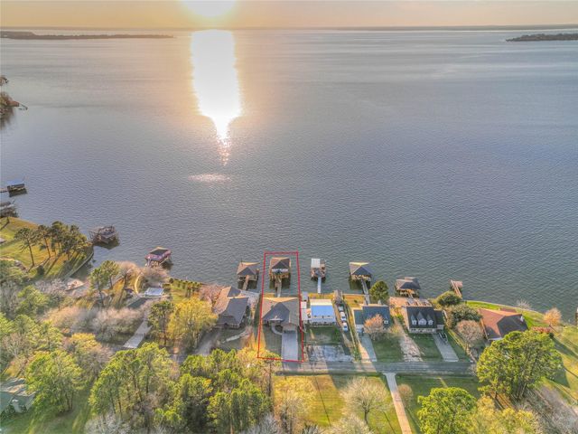 200 Little Dove, Livingston, TX 77351