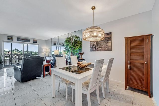 646 Snug Harbor Drive H301, Boynton Beach, FL 33435