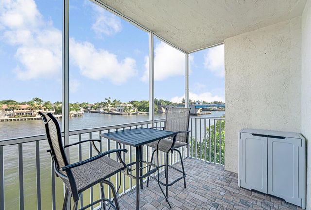 646 Snug Harbor Drive H301, Boynton Beach, FL 33435