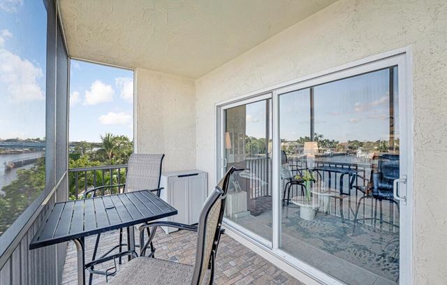646 Snug Harbor Drive H301, Boynton Beach, FL 33435