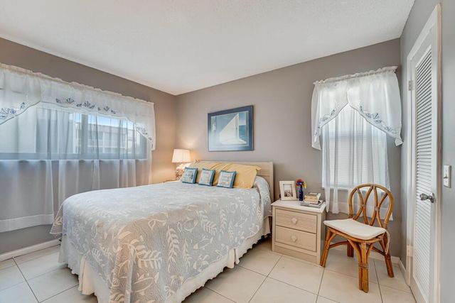 646 Snug Harbor Drive H301, Boynton Beach, FL 33435