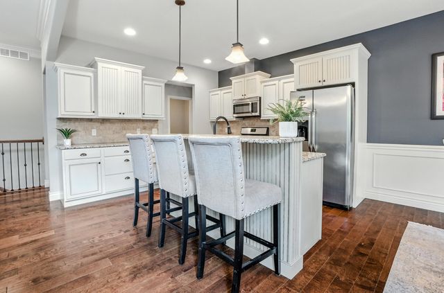 5406 STEEPLECHASE DR, Columbia, MO 65203