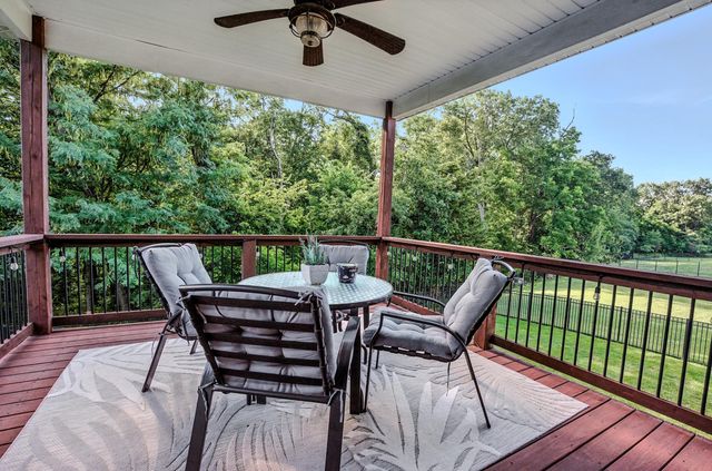 5406 STEEPLECHASE DR, Columbia, MO 65203