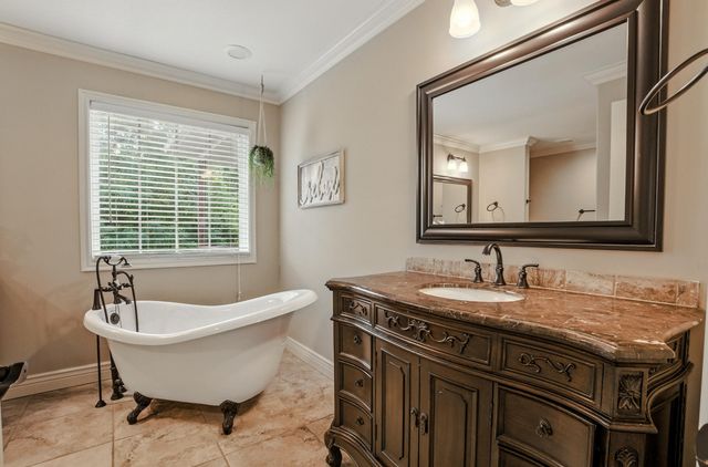 5406 STEEPLECHASE DR, Columbia, MO 65203