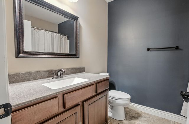 5406 STEEPLECHASE DR, Columbia, MO 65203