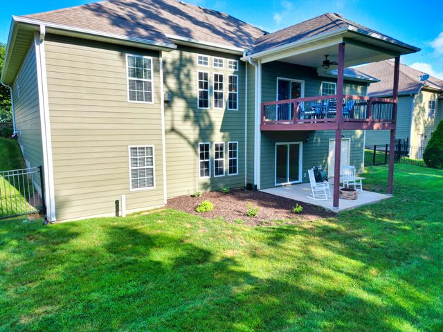 5406 STEEPLECHASE DR, Columbia, MO 65203