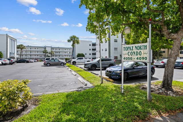 4050 NW 42nd Avenue 215, Lauderdale Lakes, FL 33319