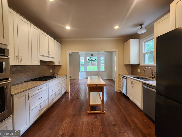 270 South Shore Drive, Newnan, GA 30263