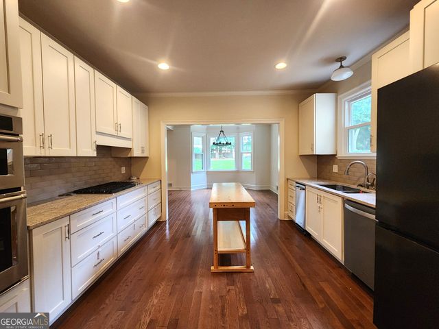 270 South Shore Drive, Newnan, GA 30263