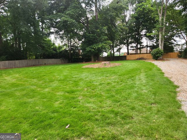 270 South Shore Drive, Newnan, GA 30263