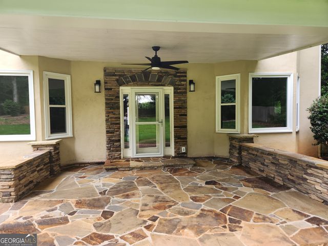 270 South Shore Drive, Newnan, GA 30263