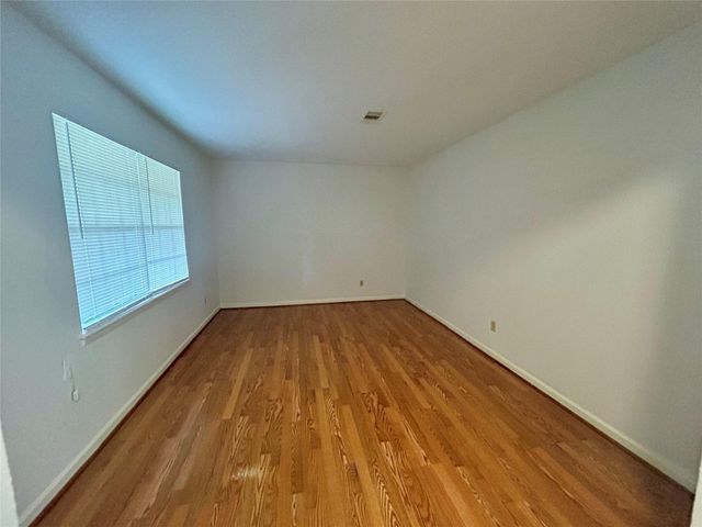 10655 Northbrook Drive, Houston, TX 77043