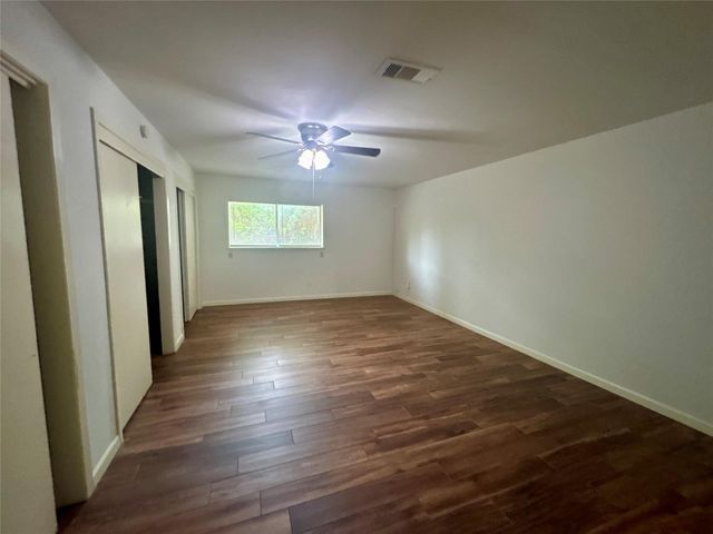 10655 Northbrook Drive, Houston, TX 77043