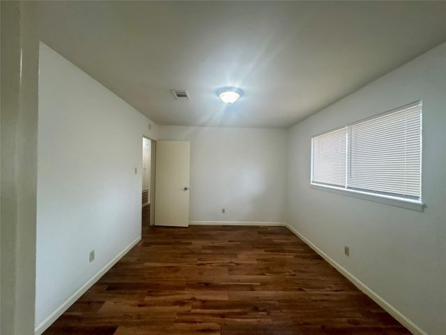 10655 Northbrook Drive, Houston, TX 77043