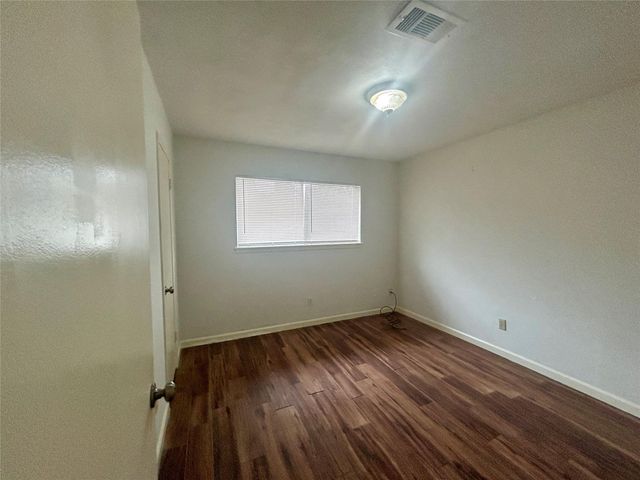 10655 Northbrook Drive, Houston, TX 77043