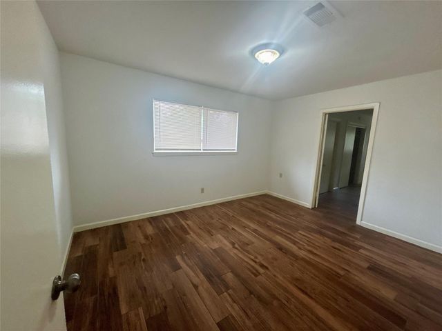 10655 Northbrook Drive, Houston, TX 77043
