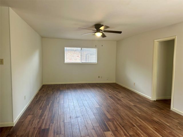 10655 Northbrook Drive, Houston, TX 77043