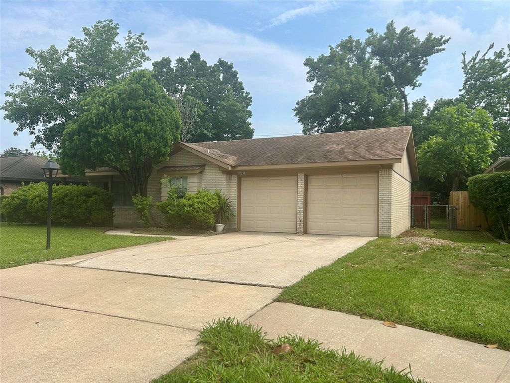 10655 Northbrook Drive, Houston, TX 77043
