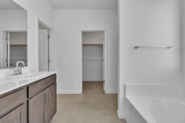 5221 Mount Airy St, Sacramento, CA 95835