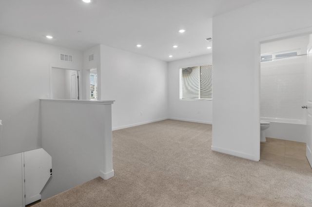 5221 Mount Airy St, Sacramento, CA 95835