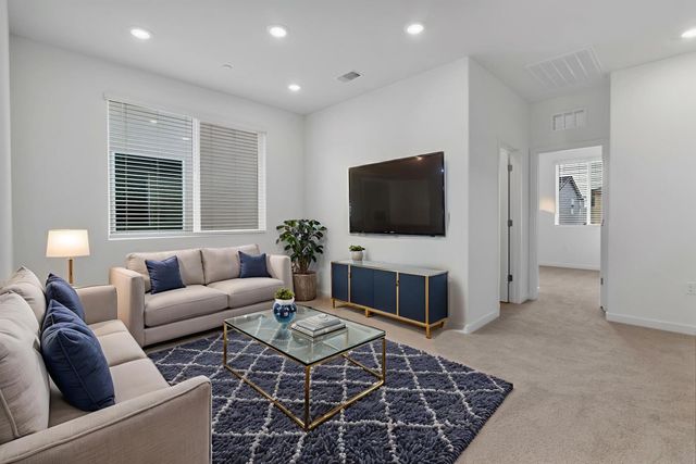 5221 Mount Airy St, Sacramento, CA 95835