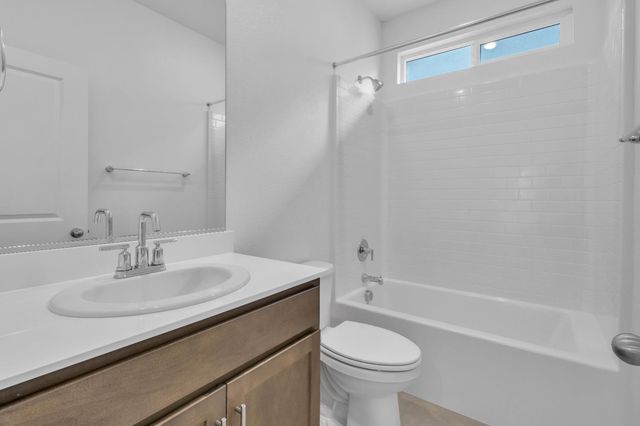 5221 Mount Airy St, Sacramento, CA 95835