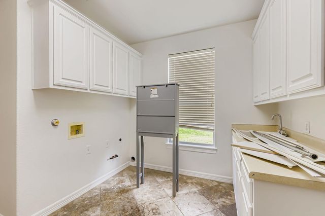 1404 Hidden Glen DR, Round Rock, TX 78681