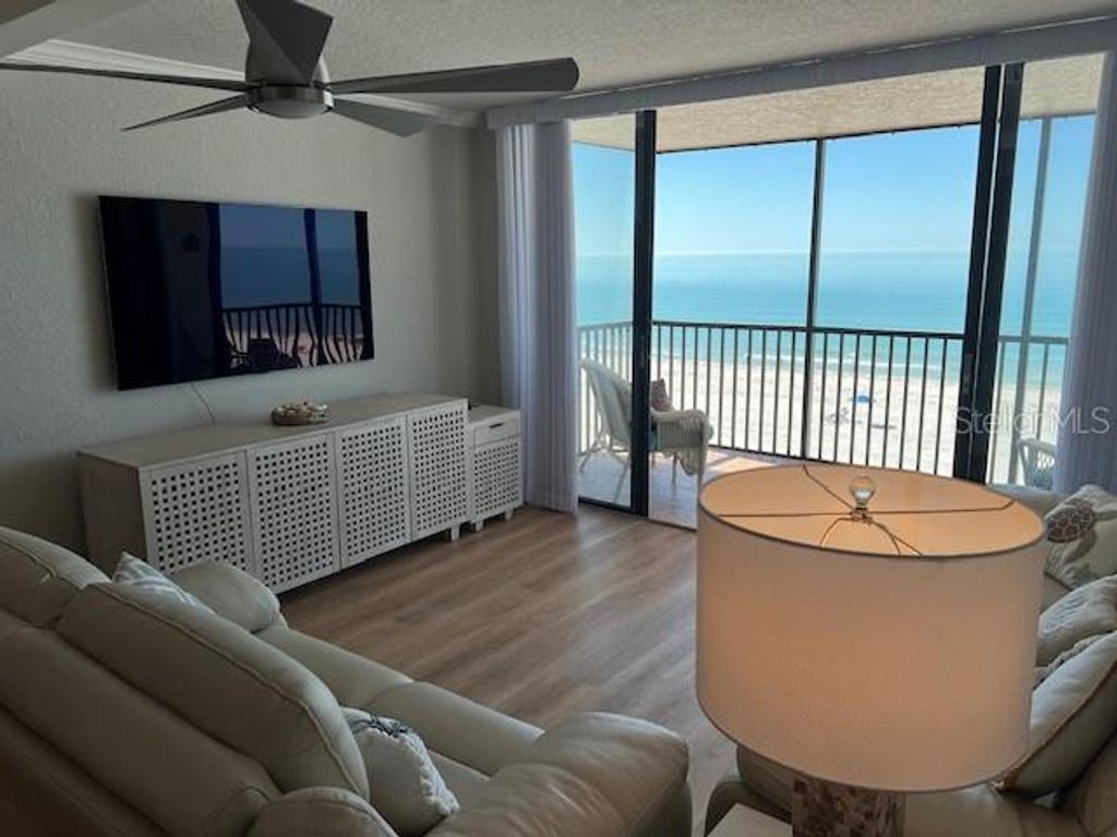 Image 6 of property listing at 18304 GULF BOULEVARD 418, Redington Shores, FL 33708