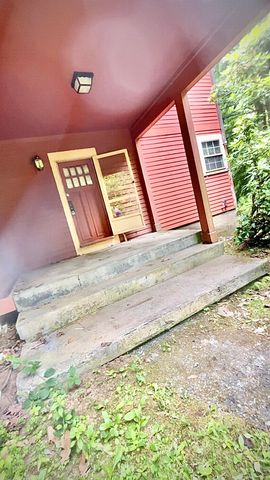 31 Greenleaf Road, Swanzey, NH 03446