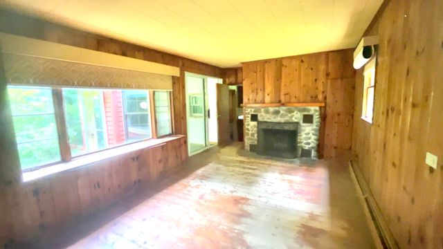 31 Greenleaf Road, Swanzey, NH 03446