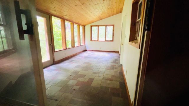 31 Greenleaf Road, Swanzey, NH 03446