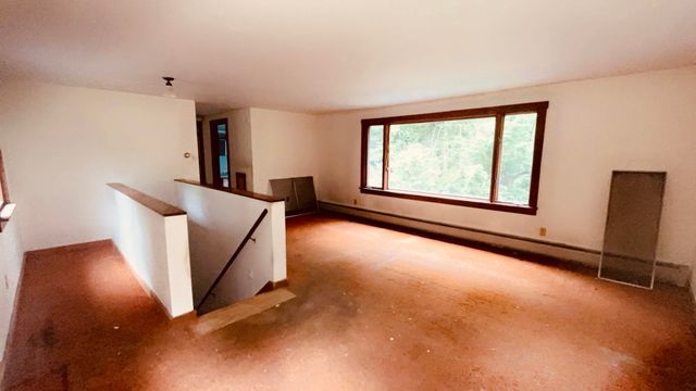 31 Greenleaf Road, Swanzey, NH 03446