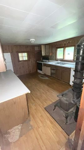 31 Greenleaf Road, Swanzey, NH 03446
