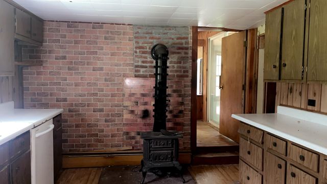 31 Greenleaf Road, Swanzey, NH 03446