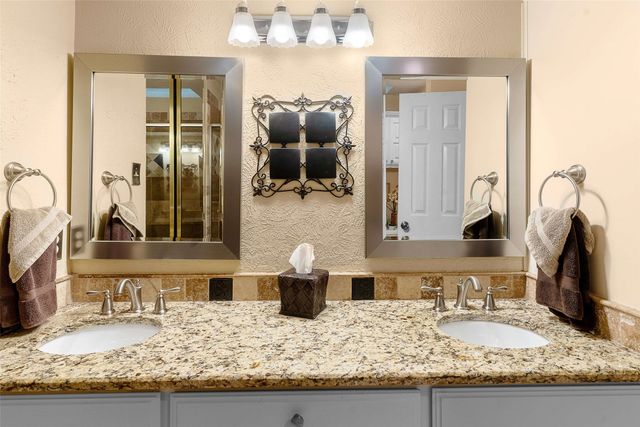 14683 Plage Lane, Addison, TX 75001