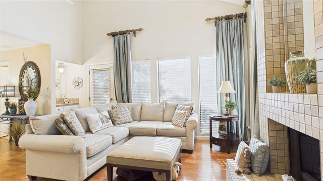 14683 Plage Lane, Addison, TX 75001