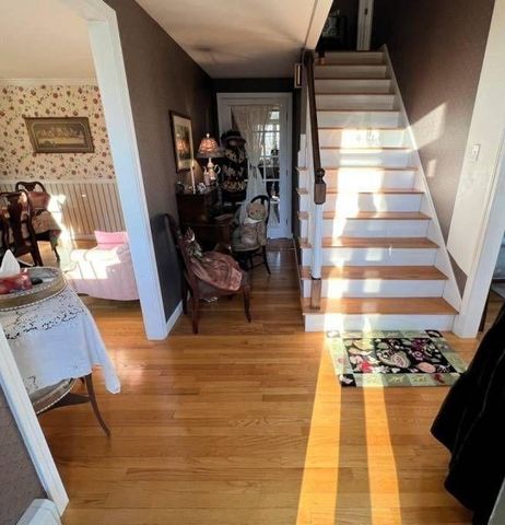 30 Katherine Lee Bates Rd, Falmouth, MA 02540