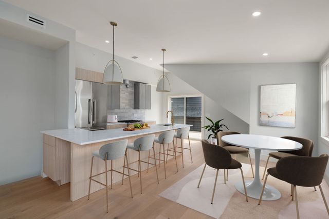 37 Pearl Street 6, Boston, MA 02125