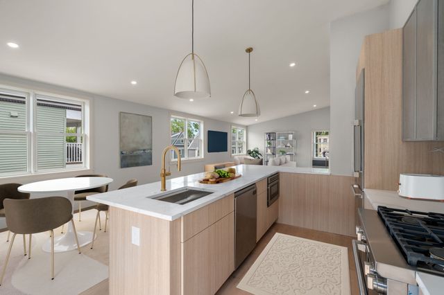 37 Pearl Street 6, Boston, MA 02125