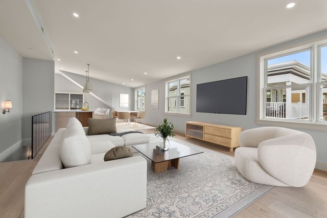 37 Pearl Street 6, Boston, MA 02125