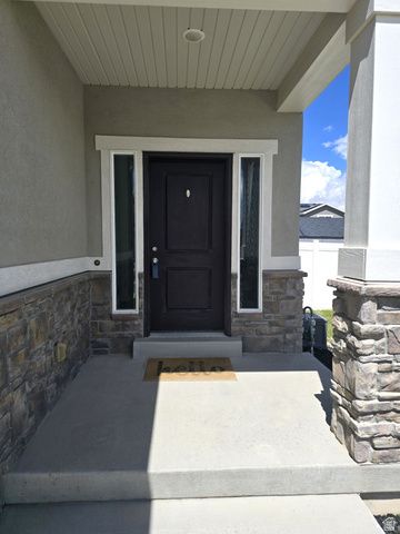 1529 E ERICKSON KNOLL LN, Eagle Mountain, UT 84005