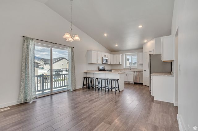 1529 E ERICKSON KNOLL LN, Eagle Mountain, UT 84005