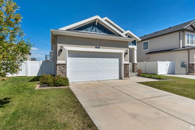 1529 E ERICKSON KNOLL LN, Eagle Mountain, UT 84005