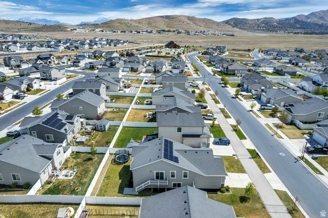 1529 E ERICKSON KNOLL LN, Eagle Mountain, UT 84005