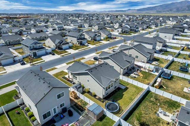 1529 E ERICKSON KNOLL LN, Eagle Mountain, UT 84005