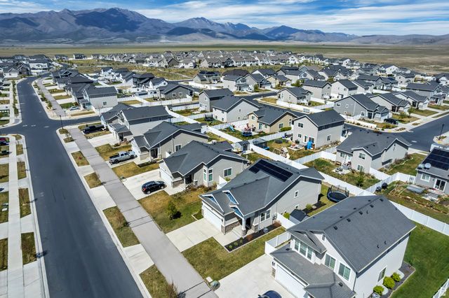 1529 E ERICKSON KNOLL LN, Eagle Mountain, UT 84005