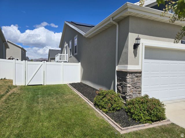1529 E ERICKSON KNOLL LN, Eagle Mountain, UT 84005